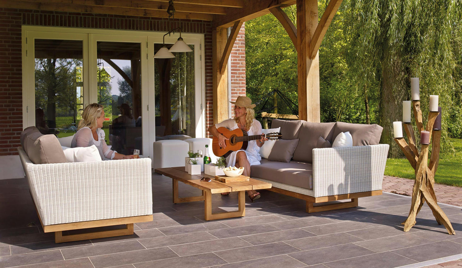 Summer Living: Custom Timber Furniture Ideas for Your Outdoor Space